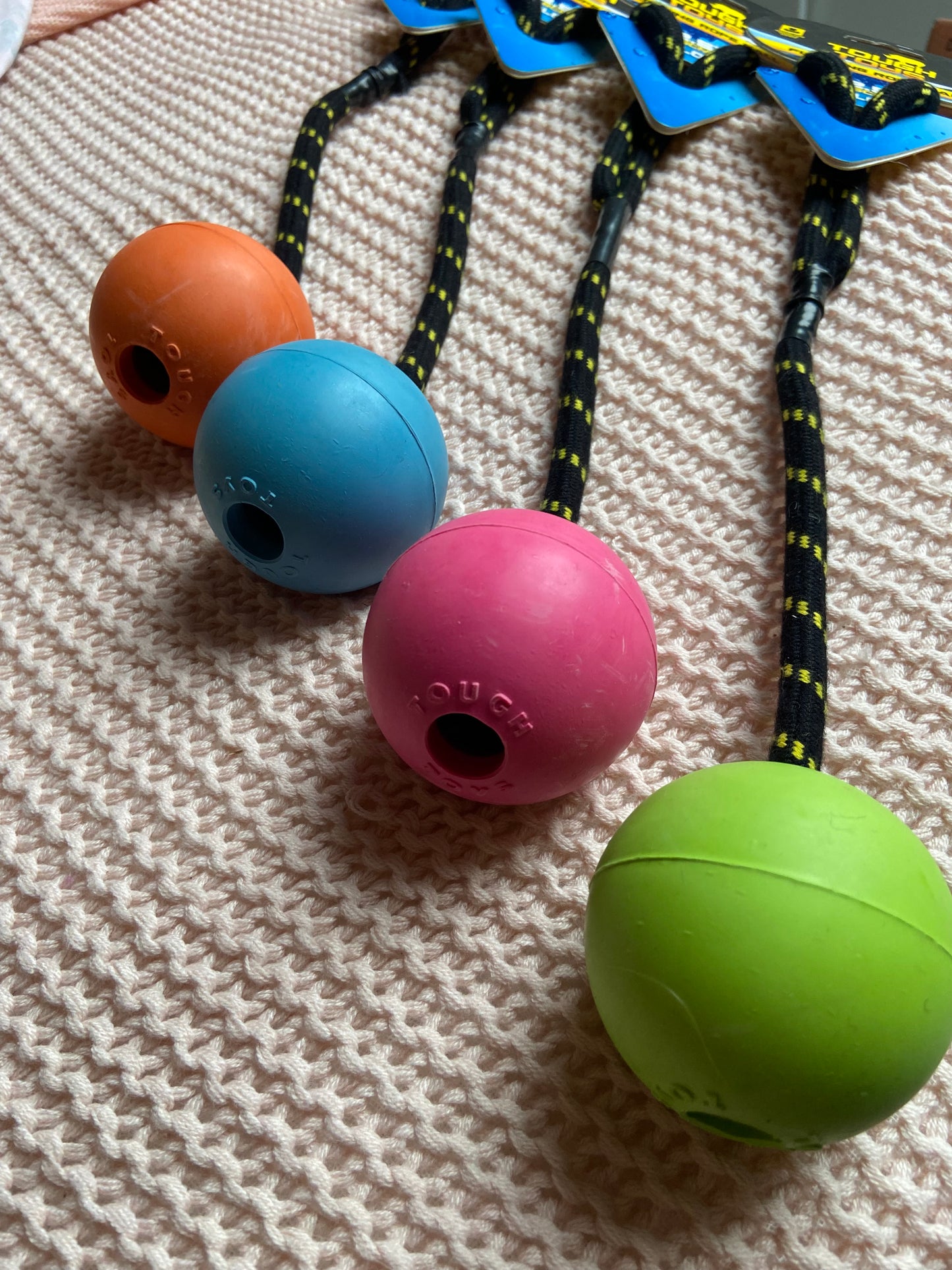 Sterk hondenspeelgoed en waterspeelgoed - Happy Pet Tough Toys Floater Rubber Bal Touw